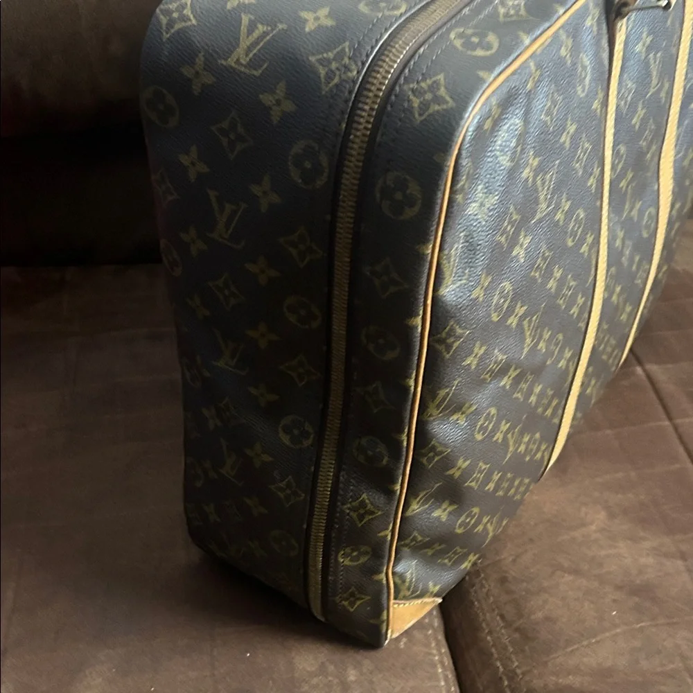 Sale!!! Louis Vuitton Brown and Tan Monogram Travel Bag